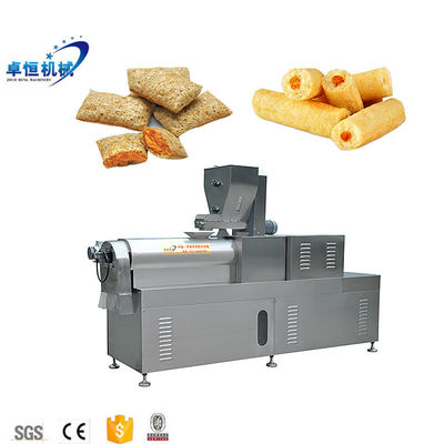 Instalação de orientação de engenheiro Máquina de fabricação de lanches de milho para preenchimento de lanches de núcleo
